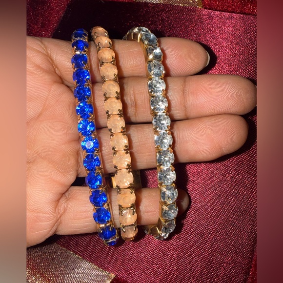 Elegant Gold Tone and Crystal Stretch Bracelet Set - Picture 7 of 7